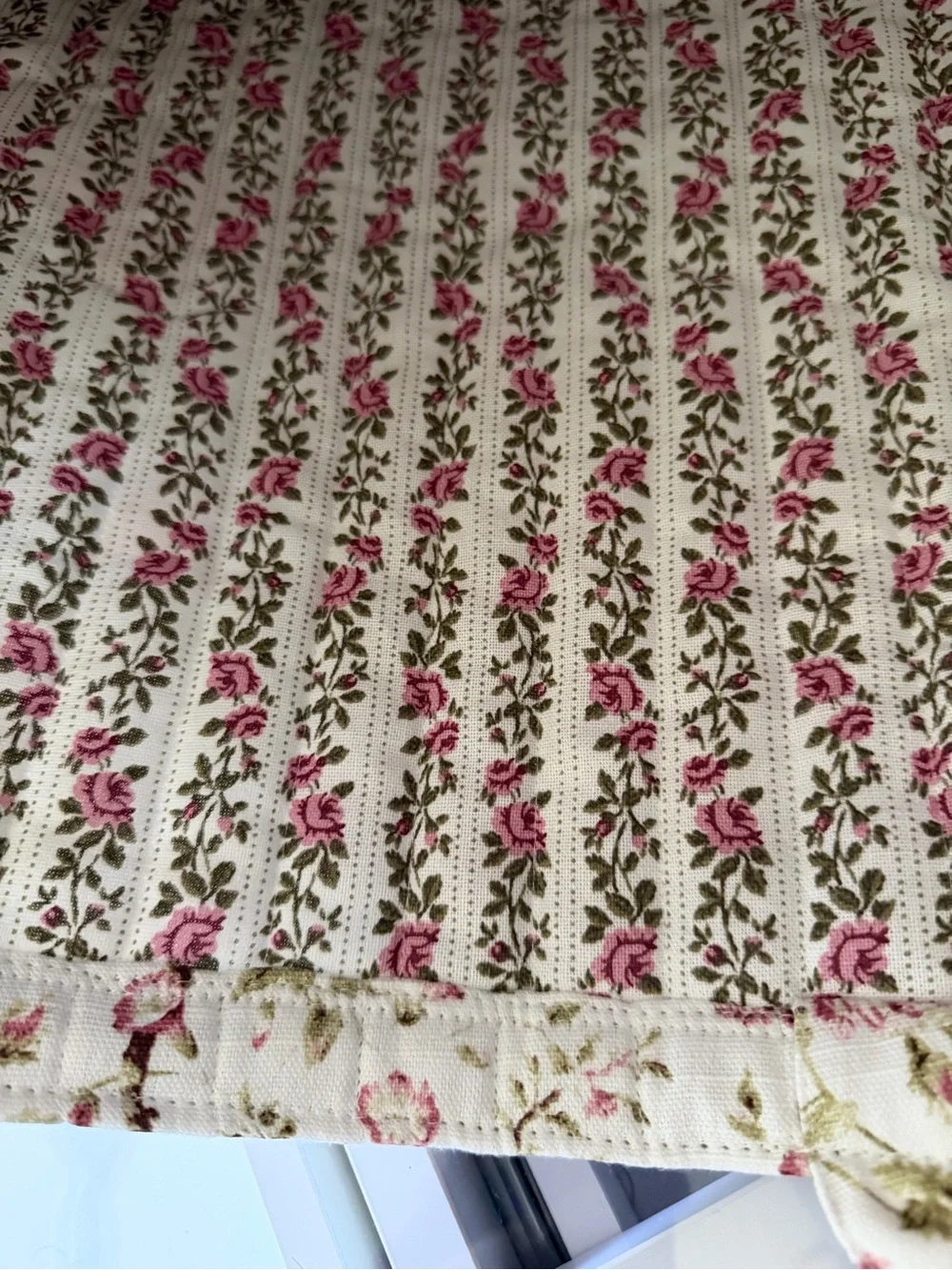 Laura Ashley Uffington Roses Vintage-inspired Rose Floral Quilted Tote Bag